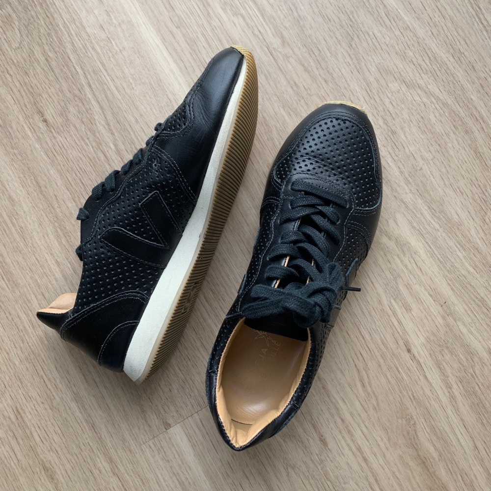 Like New Veja Bastille Holiday Runners (Sz. 9 (40)